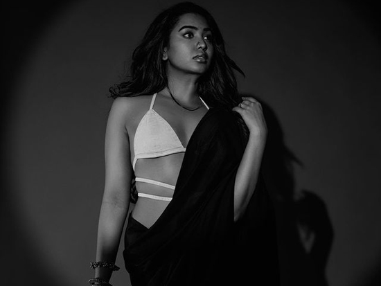 Steamy Clicks Of Shivatmika In Black n White